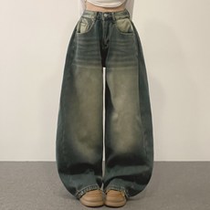 With Huilin 女款 Notion 內刷毛側邊細褶寬版牛仔褲