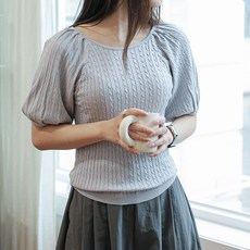 빼빼 여성용 넓은 라운드넥 꽈배기주름 퍼프소매 반팔 니트 티셔츠