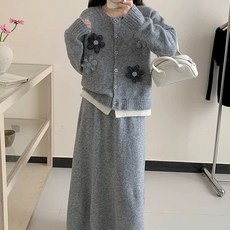 The Syrup 女性立體花朵針織開襟衫 長裙