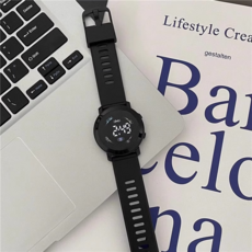 First River 時尚運動手錶, 黑色, 1個