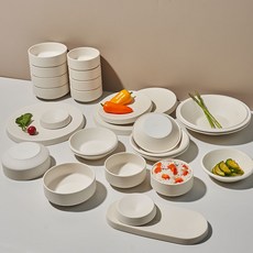 L'assiette Dillo 6人份餐具組, 冬日白, 飯碗 6p + 湯碗 6p + 小菜盤 4p + 大菜盤 2p + 小圓盤 2p + 大圓盤 2p + 長方盤 + 多用途碗 2p + 醬料碗 2p, 1套