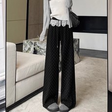 Sonio女性蕾絲圓點褲