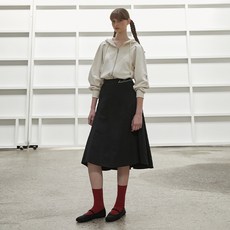 에고이스트 여성용 자수포인트 사선절개 플레어 롱 스커트 EQ3BO810