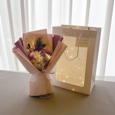 LOVELY FARM 永恆不變的美麗 永生花綜合花束 + LED燈泡組 + 購物袋, 紫色, 1個