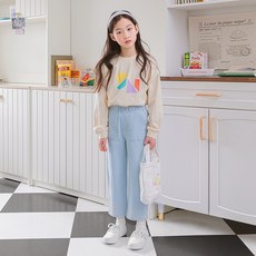 Stylenoriter 女童淺色半寬版牛仔褲