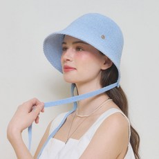 benetton 輕量鐘形帽