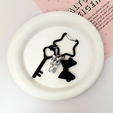 에스케이아이앤디 리본 얼룩냥 키링, 블랙, 1개