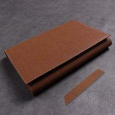 AVA Saffiano 開放式書套 L, 1個, 巧克力棕色(書套), 隨機出貨(書籤)