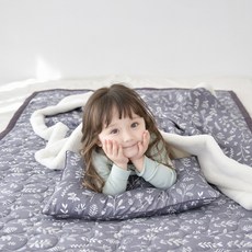 ahtty blanc 孩童用棉質保暖被+枕頭+防滑薄墊組, 花葉款(炭灰色)