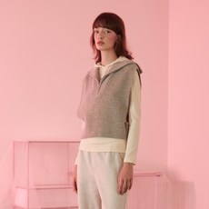 JUCY JUDY 女款字母刺繡半拉鍊針織背心 JXKT720A