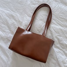 아엘라 스퀘어 포켓 토트 숄더백