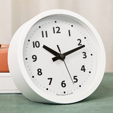 靜音圓形桌鐘 17cm, 白色