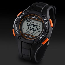 큐앤큐 남성용 맨블랙 10기압 방수 스포츠 시계