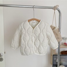 雲朵紋理絎縫輕量鋪棉外套