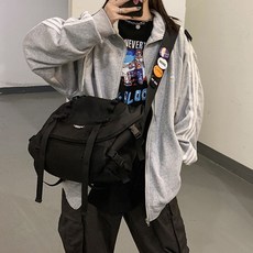 Chichills 艾布倫斯 口袋鑰匙圈情侶郵差斜揹包 11877, 黑色