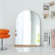 WOOD REPUBLIC Rami 強化玻璃拱形化妝台鏡 中型, 淺棕色