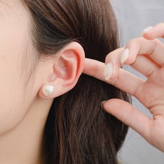 젤루나 여성용 귀안뚫는 진주 볼 투명 실리콘 기본 심플 귓바퀴 헬릭스 귀걸이 10mm P-922