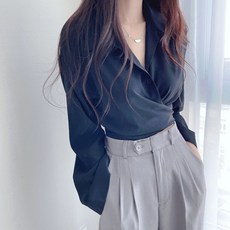 PEONIST 女款翻領收腰排扣襯衫