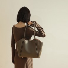 주스티나 가죽 토트 숄더백