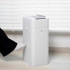 SPARROW HOUSE [Infobel]雙門型自動感應垃圾桶, 霧面白色