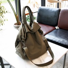 Lulubaek 女用 Mentor 輕量尼龍休閒肩背斜背包