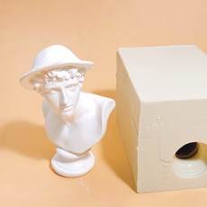 AngleThing Julien 戴帽子的雙面立體矽膠模具, 單色