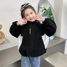 Orenjidamom 女童側邊配色直向文字防風外套