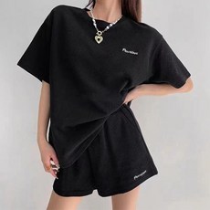 The Flow Commerce 女款鬆餅壓紋短褲運動上下套裝