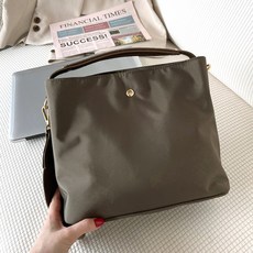 FROMHEAVEN Perion方形托特斜背包 S389, 卡其色