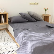 CHOUETTROOM 柔軟簡約條紋絎縫被兼薄墊, 簡單的原木炭