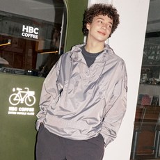 OUTDOOR PRODUCTS 男女通用尼龍連帽套頭寬鬆版夾克