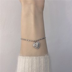 비아워게스트 여성용 볼륨 라인 하트 팔찌