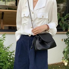 에이바 스트링 체인 크로스백