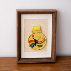 Soulrich 珍貴紀念獎牌收納相框 單枚獎牌展示, 1個, 胡桃木色