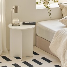 MAISON DE COMME MA Mori 邊桌 M, 白色