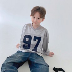 BerryCloset 青少年運動風97 V領T恤