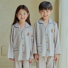 Jjiniya 兒童學生牛奶微刷毛睡衣長袖上下裝套組