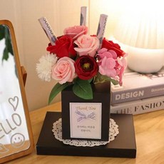 NOBLY 傳遞心意的鈔票花藝擺飾, 紅色, 1個