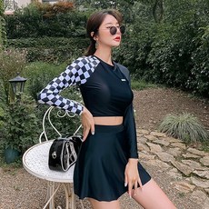 CocoDream 2210 不對稱棋盤格短版格紋防磨衣 + 裙子 + 褲子 泳裝套裝