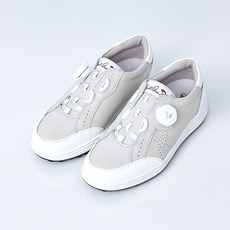 Arnold Palmer 雨傘牌 女款錶盤皮革高爾夫球鞋