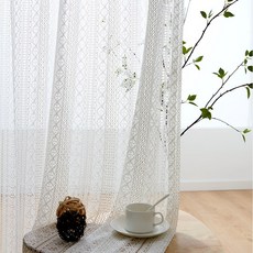 Sarah Haus 蕾絲遮蔽簾 針織復古刺繡窗簾 穿桿式, 白色