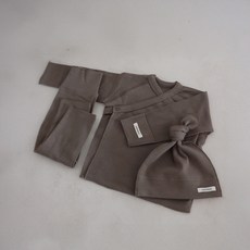 PEEKABOO 新生兒修身款啾啾蝴蝶衣 + 下身 + 帽子套組