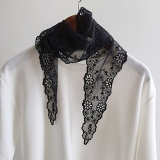 VARVISU 蕾絲刺繡花朵圍巾