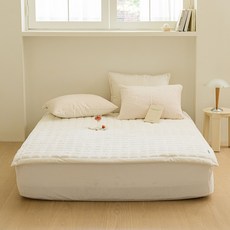 SesaOnline 蓬鬆貂絨超細纖維絎縫墊, BEIGE