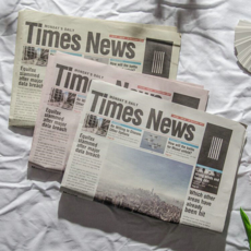 Inrich 氛圍感復古攝影道具 報紙 原版 2張 + 粉紅色 2張 + 黃色 2張 套組