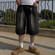 男款單褶氣球寬版丹寧百慕達短褲