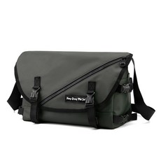 Mubea男款大容量工裝斜背包 MB005, 卡其色