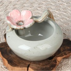 白瓷粉紅花朵花插, 混合色