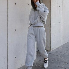 Goodif 女款半短版連帽T恤 + 束口褲套裝