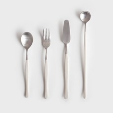 NICOTT 韓國製 Satin 彩色甜點餐具4件組, 1套, 茶匙 + 茶叉 + 奶油刀 + 長柄匙, 奶油色